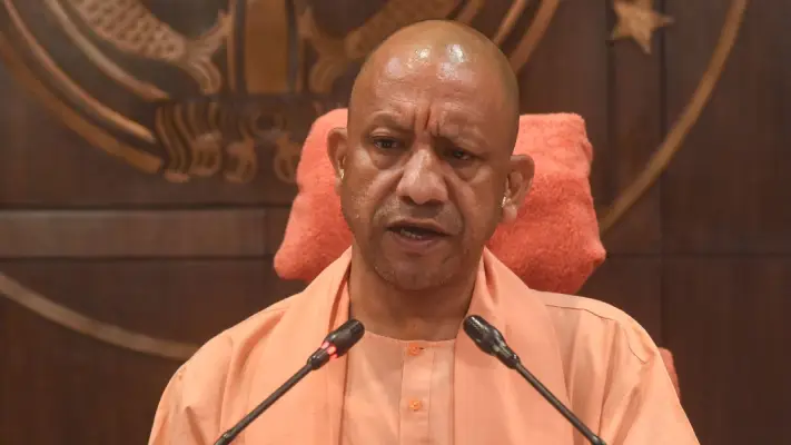 UP News: CM योगी का दावा, 2017 के बाद यूपी में बदली कनेक्टिविटी की तस्वीर, मेट्रो और हवाई सेवाओं का बढ़ा दायरा
